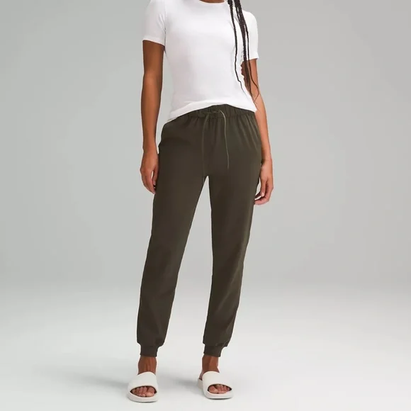 Lululemon Stretch High-Rise Jogger Women’s Size 0 - Picture 2 of 11